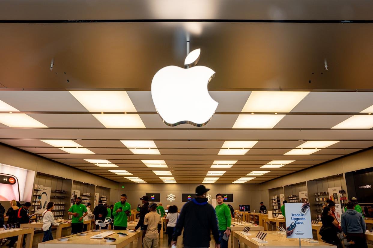 Union accuses Apple of unlawful discrimination against represented workers