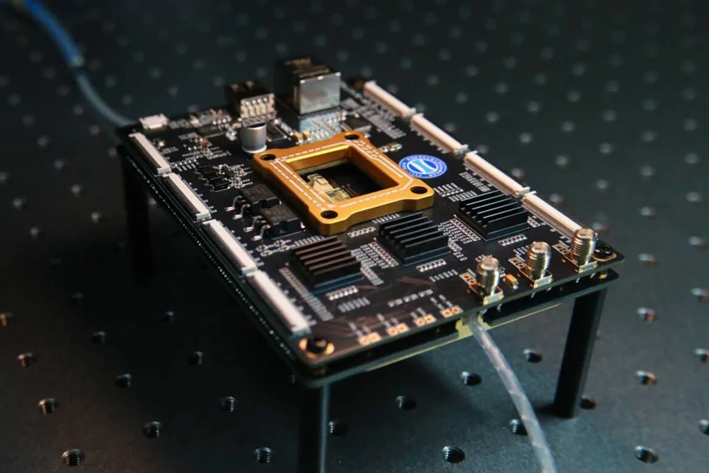 In light of US sanctions, China unveils first parallel optical computing chip