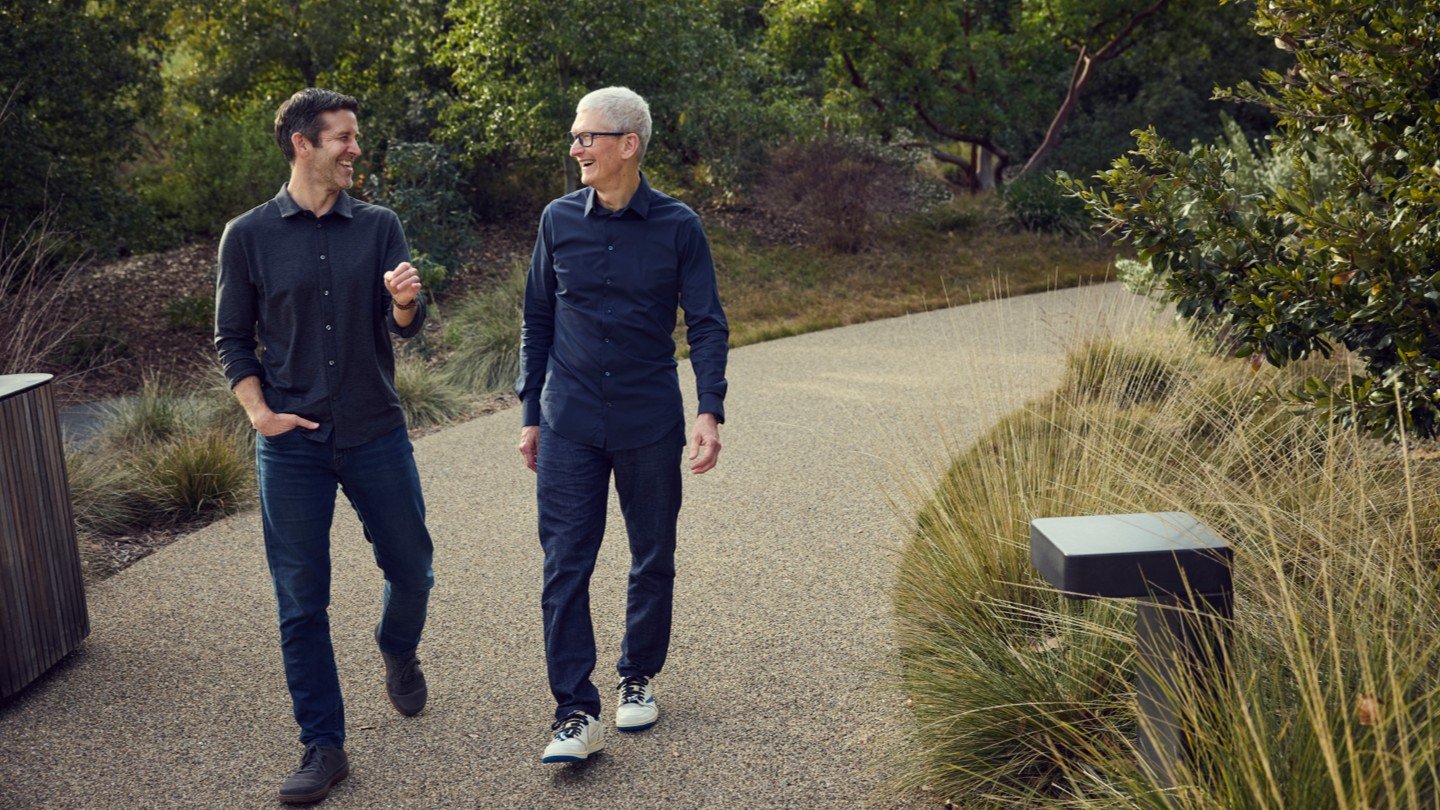 Tim Cook to become Apple Executive Chairman  John Ternus to become Apple CE